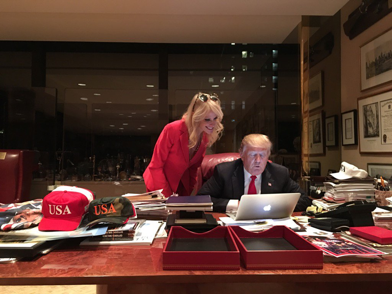 Illustration for article titled Has Donald Trump Ever Used a Computer?